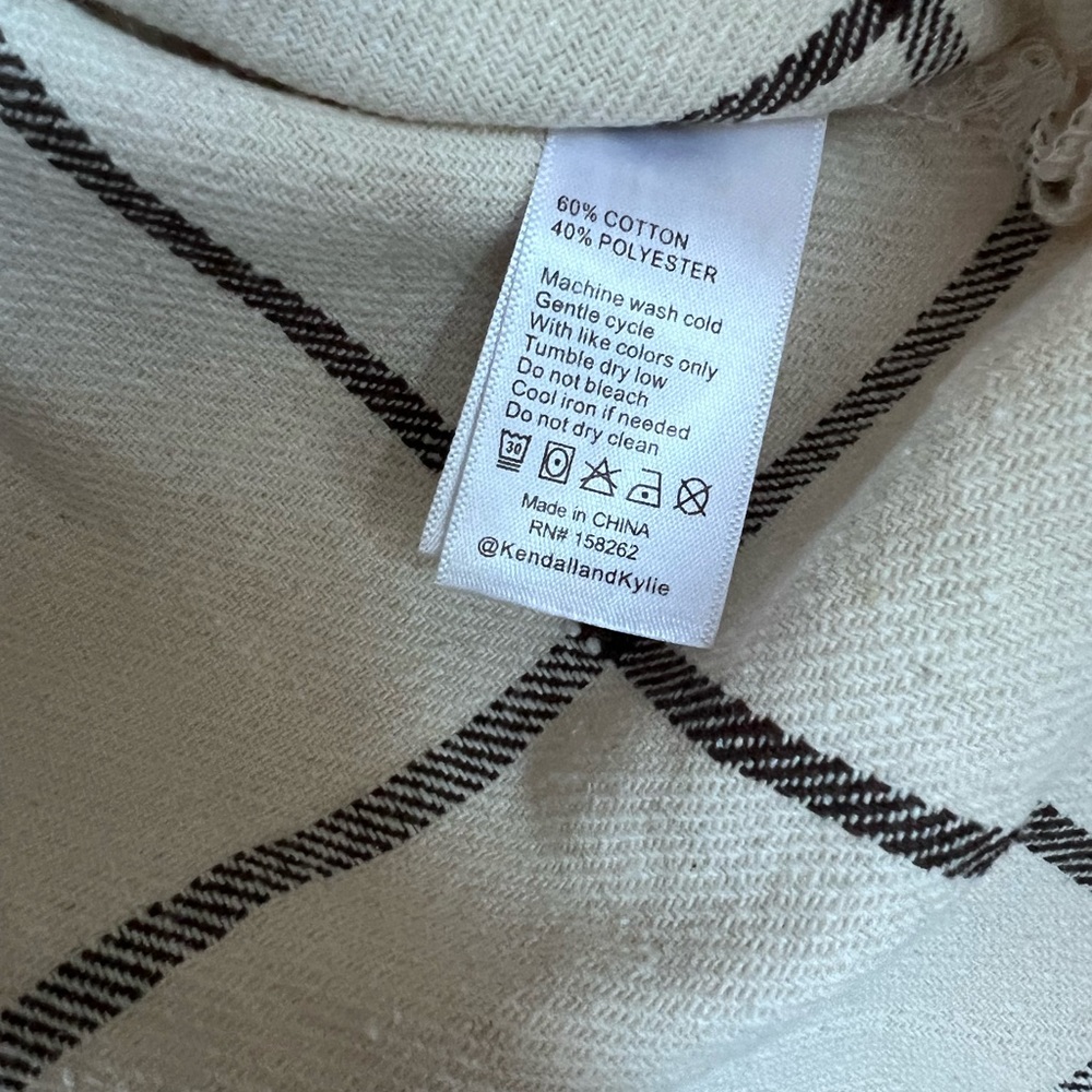 Nwt Shacket - image 6